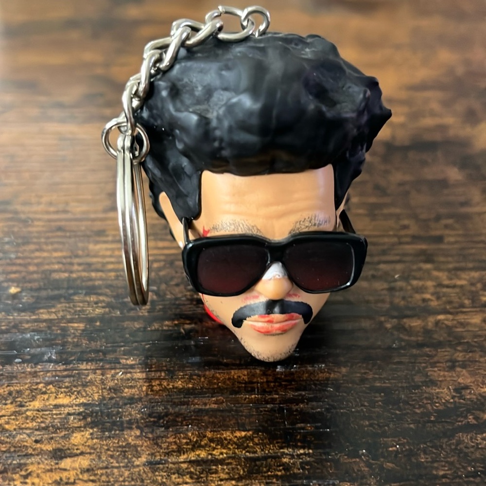THE WEEKND “After Hours” severed head key chain, never used
